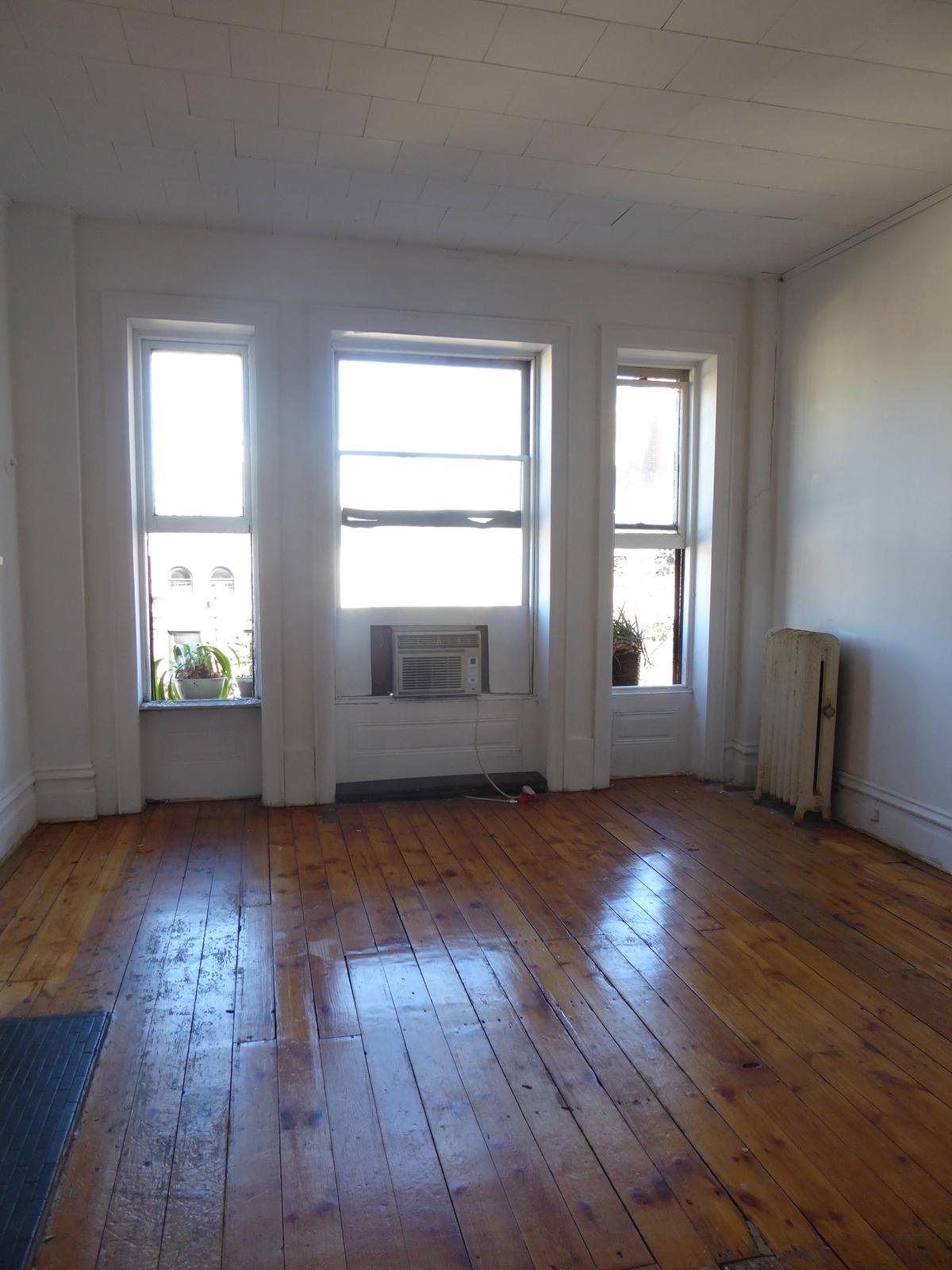 sale-302garfieldpllr2-min 302 Garfield Place #5