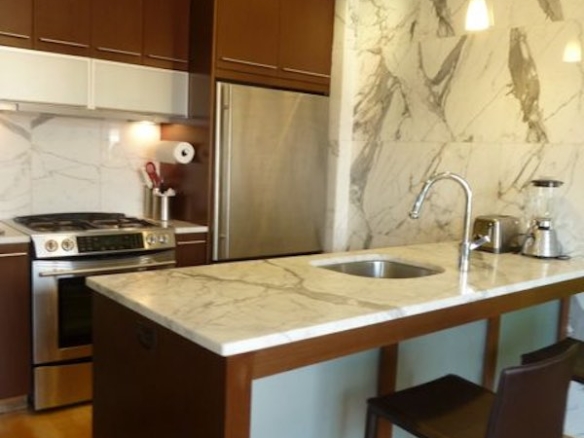 Pristine Condo Resale!