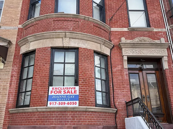 952 71st Street – Photo 1